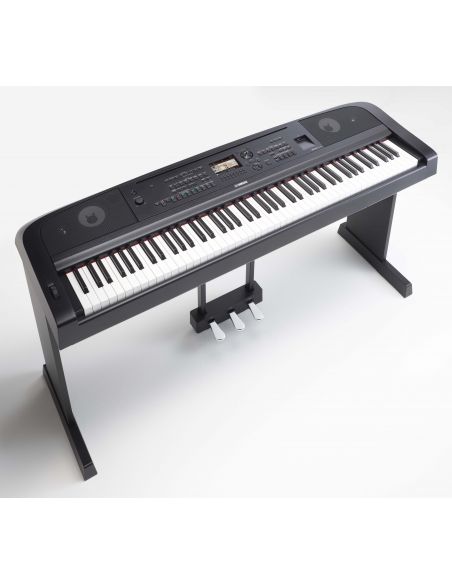 Skaitmeninis pianinas Yamaha DGX-670B